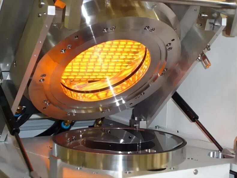 Wafer dryer lamp replacement bulb